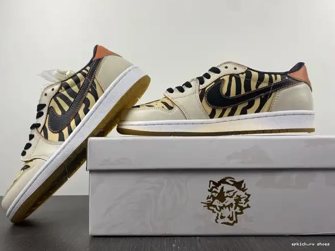 Rep DH6932-100 Jordan 1 the Air Year Tiger Low OG of 0425